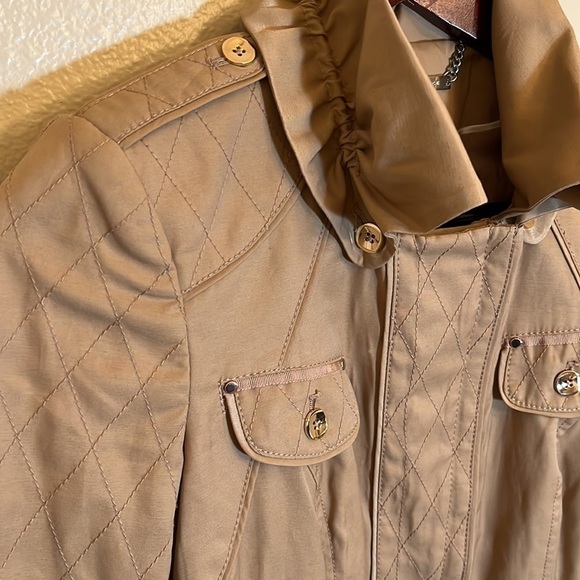 WHITE House Black Market Tan Jacket - Picture 6 of 16